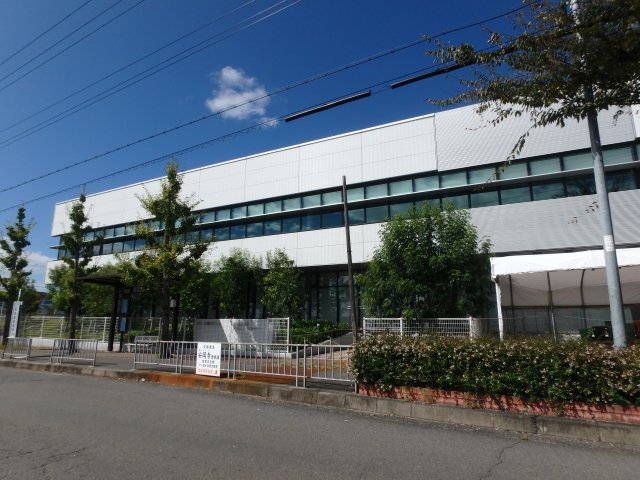 高槻市名神町売土地の周辺|高槻市立服部図書館　徒歩10分（約800ｍ）