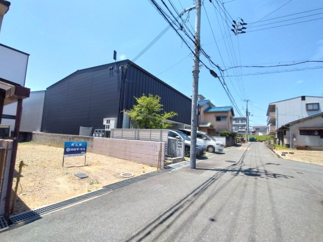 高槻市名神町売土地の前面道路含む現地写真|JR高槻駅までは平坦な道のりです