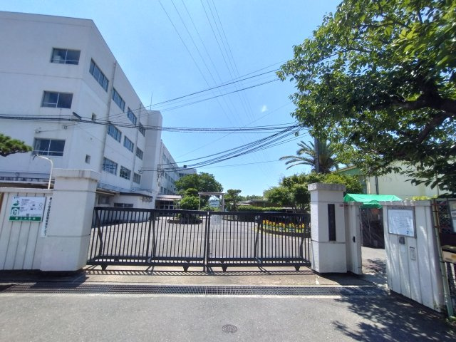 高槻市名神町売土地の周辺|高槻市立真上町学校　徒歩6分（約430ｍ）