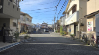 【前面道路含む現地写真】