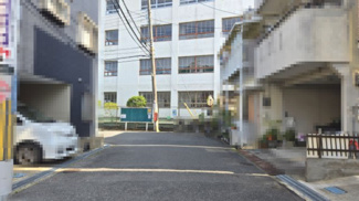 【前面道路含む現地写真】