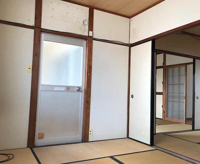 栗東市高野の事務所の和室