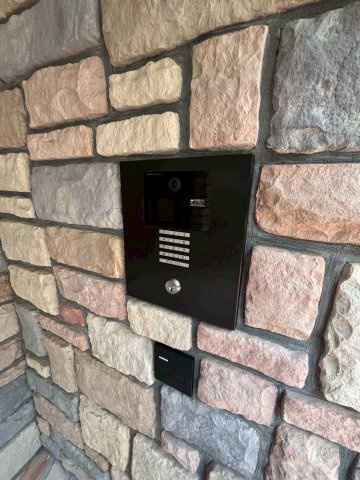 大阪市中央区鎗屋町１丁目の賃貸マンションのセキュリティ