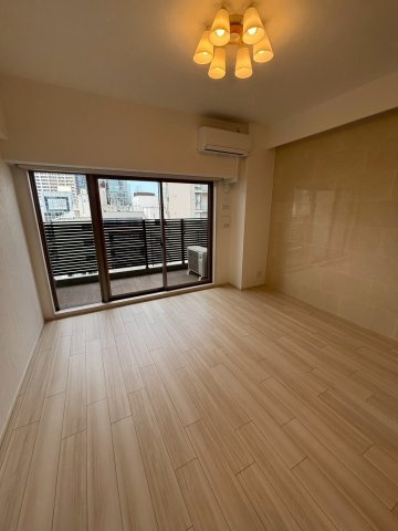 大阪市中央区鎗屋町１丁目の賃貸マンションの居間・リビング