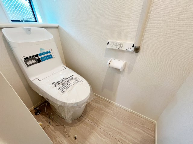 『八王子市新築戸建て』八王子市平岡町1-2【仲介手数料無料】　３期のトイレ|～仲介手数料無料☆八王子ひなた不動産～　八王子市平岡町　新築戸建て