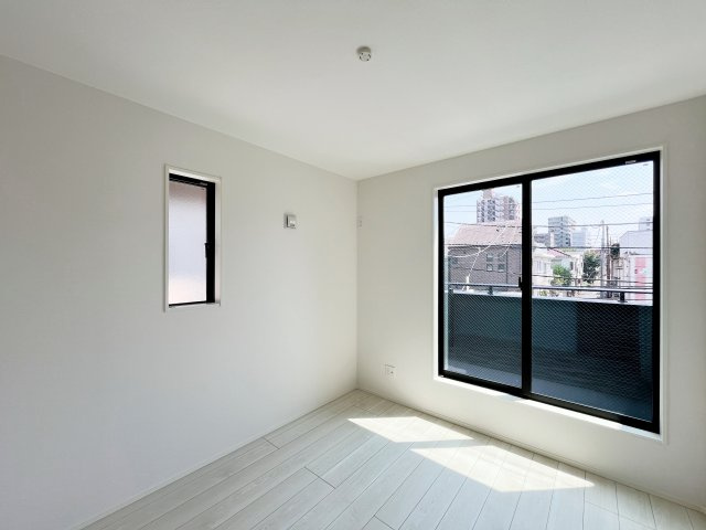 『八王子市新築戸建て』八王子市平岡町1-2【仲介手数料無料】　３期の洋室|～仲介手数料無料☆八王子ひなた不動産～　八王子市平岡町　新築戸建て