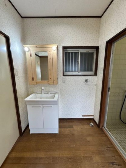 【独立洗面台】