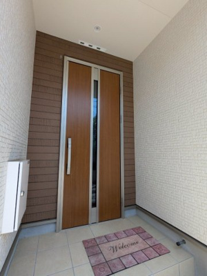 【玄関】 | ■１８０万円値下げしました■茨木市沢良宜浜2丁目■駅徒歩圏の南向き物件