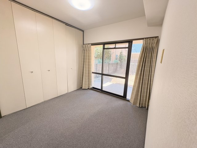 ライオンズマンション西明石第二の洋室