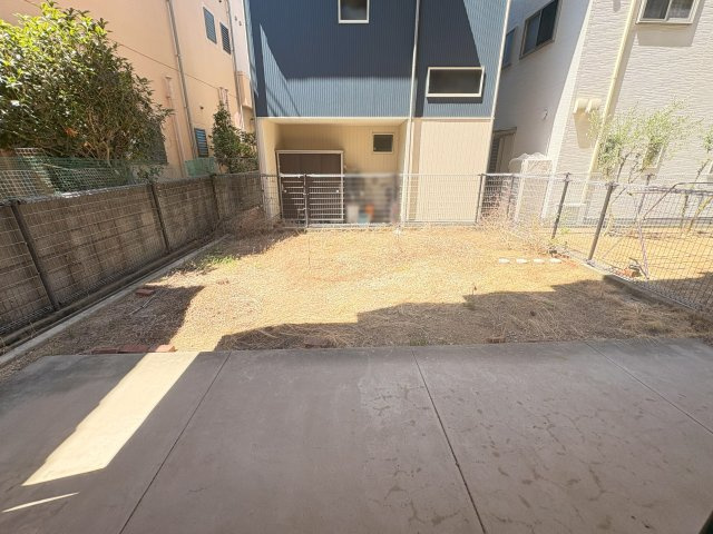 ライオンズマンション西明石第二の庭