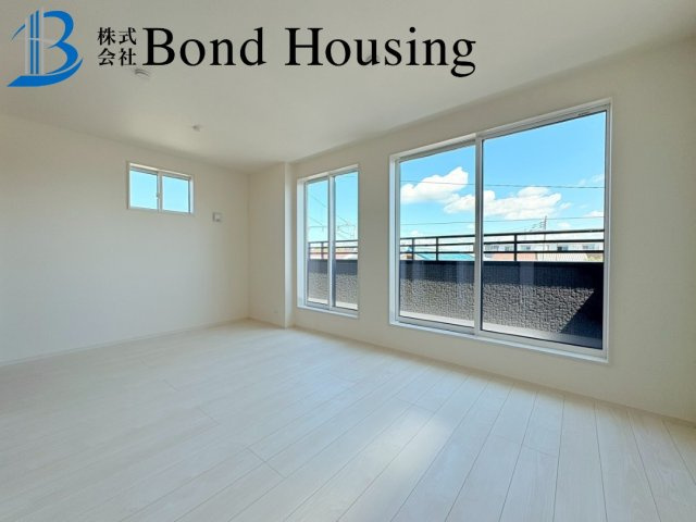 西明石駅まで徒歩14分　北王子町　新築戸建の洋室