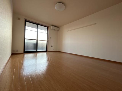 【内装】 | エスティール | 洋室