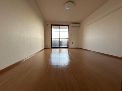 【洋室】 | エスティール | 洋室