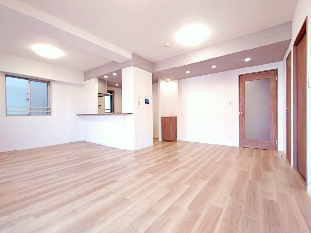 グランスイート本厚木の居間・リビング