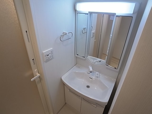 神戸市須磨区行幸町４丁目の賃貸マンションの洗面所|シャンプードレッサー