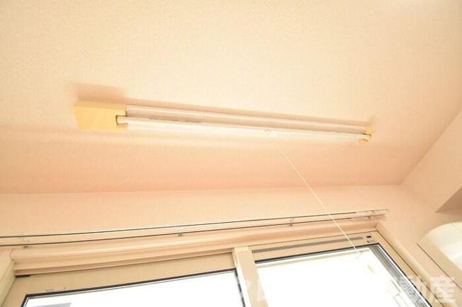 【内装】 | SALZ | 室内物干し