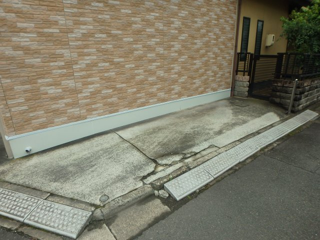 大島戸建の駐車場|大島　大島戸建　4LDK+S　駐車場