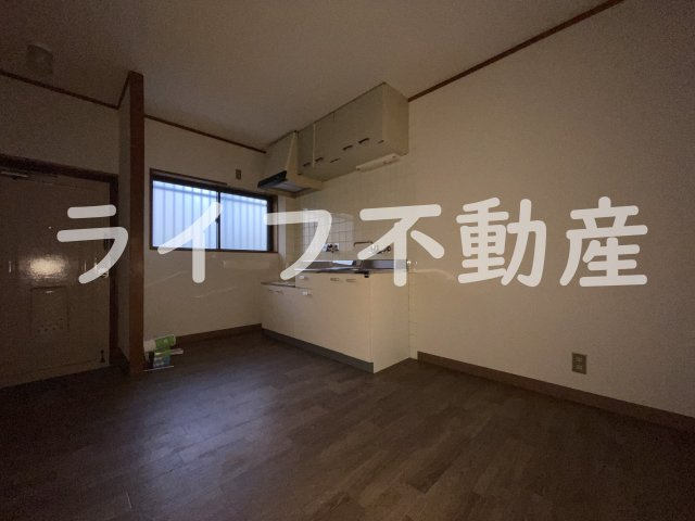 クローバーハイツの居間・リビング|使いやすい居間です