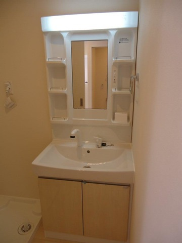 レガシィＢの洗面所|広い洗面スペースです★