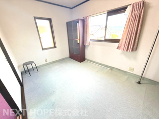 【洋室】 | 丹波篠山市住吉台中古戸建 | 2階洋室６帖です♪二面採光の明るい室内です！！