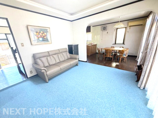 【居間・リビング】 | 丹波篠山市住吉台中古戸建 | LDKは約18.5帖の大空間です♪休日もご家族がゆっくり過ごせる素敵な空間です！！