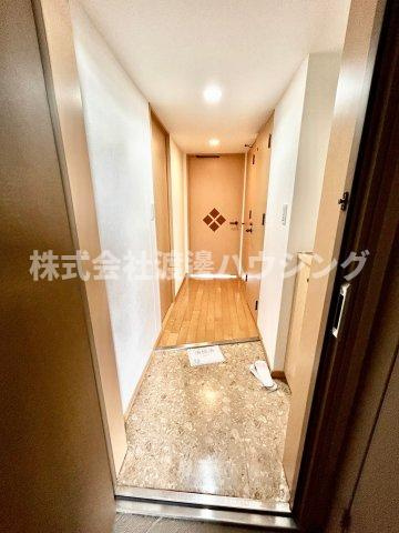 フォレステージュ江坂垂水町の玄関