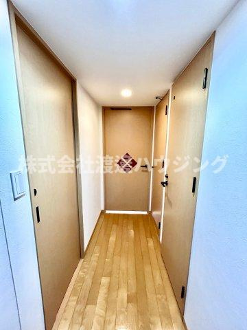 フォレステージュ江坂垂水町の玄関