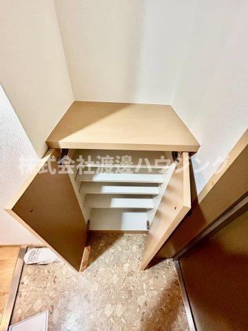フォレステージュ江坂垂水町の収納|玄関収納