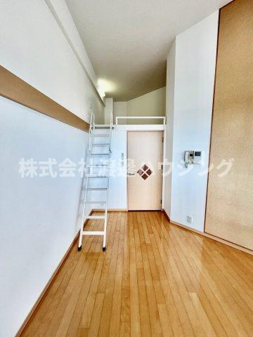 フォレステージュ江坂垂水町の居間・リビング