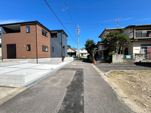 リーブルガーデン　一宮市浅井町前野　全1区画分譲の前面道路含む現地写真|■前面道路　■ヤマダ不動産　株式会社リライフ　
■夢のマイホーム購入をフルサポートします！