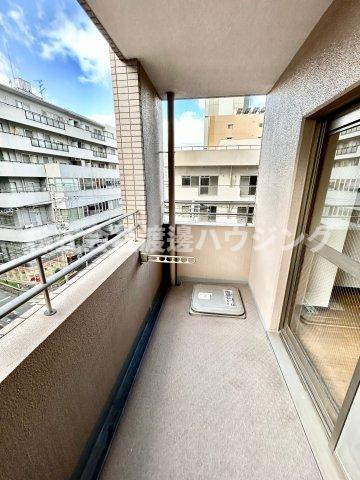 中央メルヴェール江坂のバルコニー