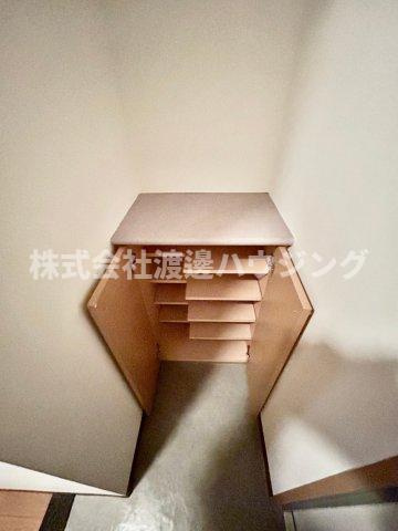 中央メルヴェール江坂の収納|下駄箱付き