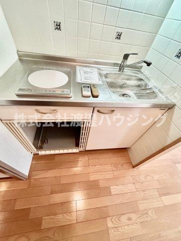 中央メルヴェール江坂のキッチン|キッチン下収納