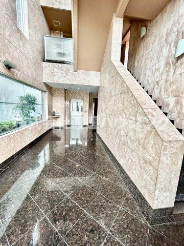 パークハイツアイリス５号館のエントランス