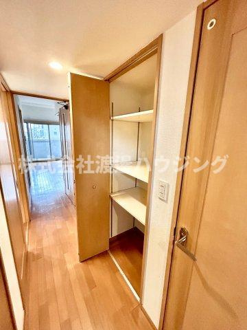 ディアステージ江坂G-TOWERの収納