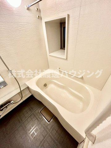 ディアステージ江坂G-TOWERの浴室