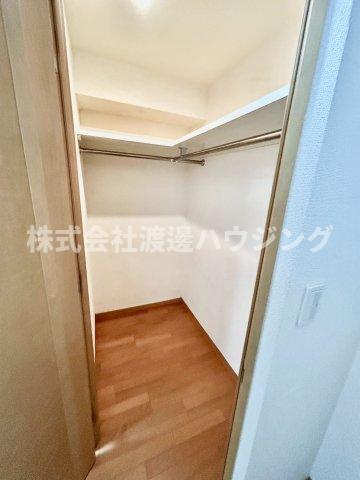 ディアステージ江坂G-TOWERの収納|ウォークインクローゼット