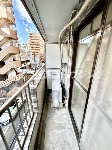 江坂ガーデンハイツのバルコニー