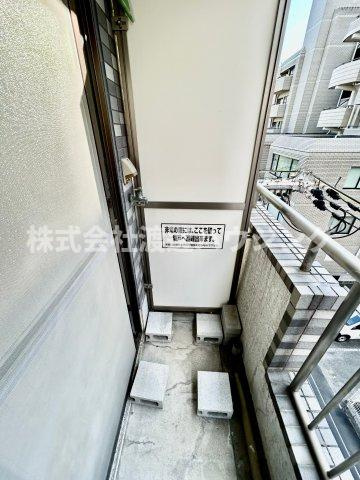 江坂ガーデンハイツの設備|洗濯機置場