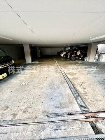 テラジハイツIII号館の駐車場