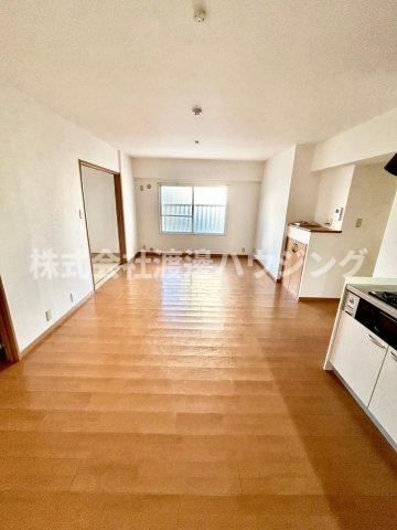 テラジハイツIII号館の居間・リビング