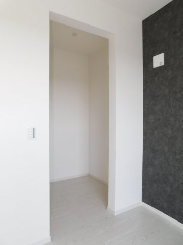 名古屋市中川区中須町字桜井の新築一戸建の収納|◇ウォークインクローゼット◇　　洋服や大きな荷物がしっかり収納できます♪