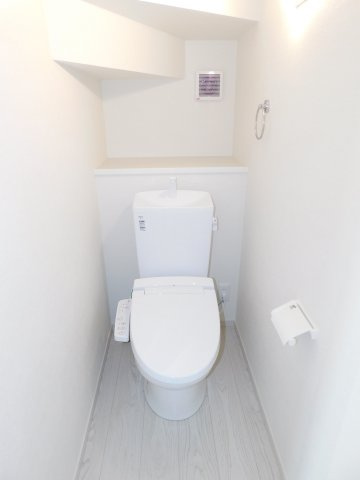 名古屋市中川区中須町字桜井の新築一戸建のトイレ|◇トイレ◇　　1・２階　シャワートイレ