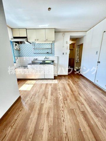 千里山アカシヤハイツの居間・リビング