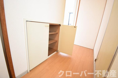 【玄関】 | クレセントくばら A棟 | 玄関