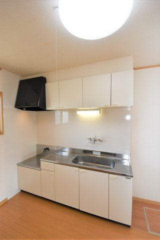 プレベールⅢ　ゾーナ・ヴェルデ（2棟）のキッチン