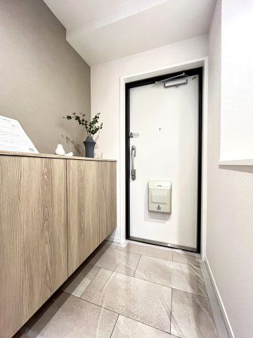 ベル・アーバニティ伏見桃山東の玄関