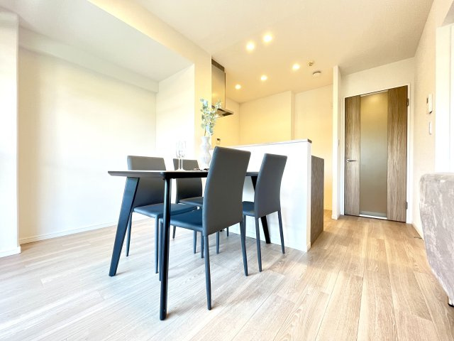 ベル・アーバニティ伏見桃山東の居間・リビング