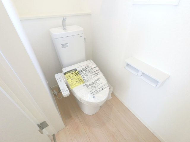 朝倉市甘木第11のトイレ|2階のトイレです