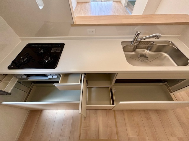 朝倉市甘木　第9　全3棟のキッチン|収納たっぷりシステムキッチン